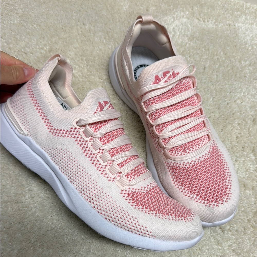 APL women’s techloom breeze